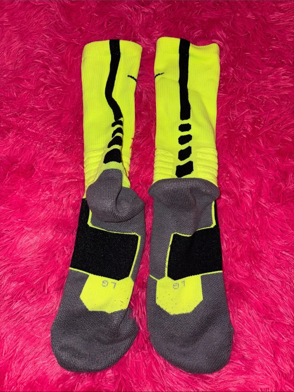 Nike cushioned crew